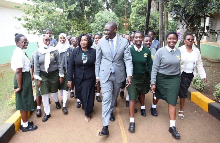 Sakaja pledges to pay full year school fees for 20 students