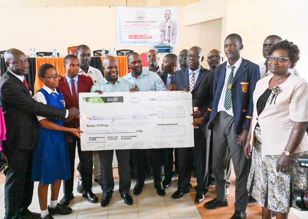 30,516 students in Kisumu receive Ksh102.5M bursaries image 1
