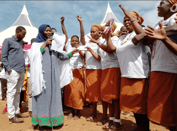 Isiolo Woman Rep issues Sh 1.4 million economic empowerment funds to groups,
