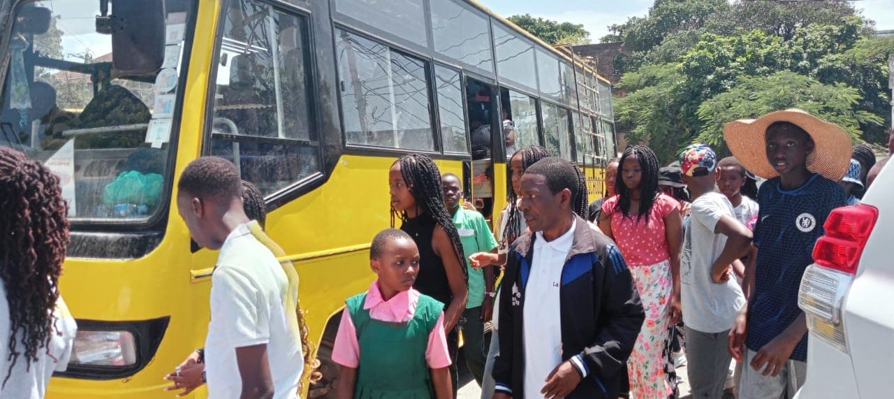 Learners, teachers on education tour flock the Coast