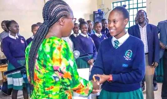 Baringo Woman Rep distributes sanitary towels, bursaries worth Ksh250,000