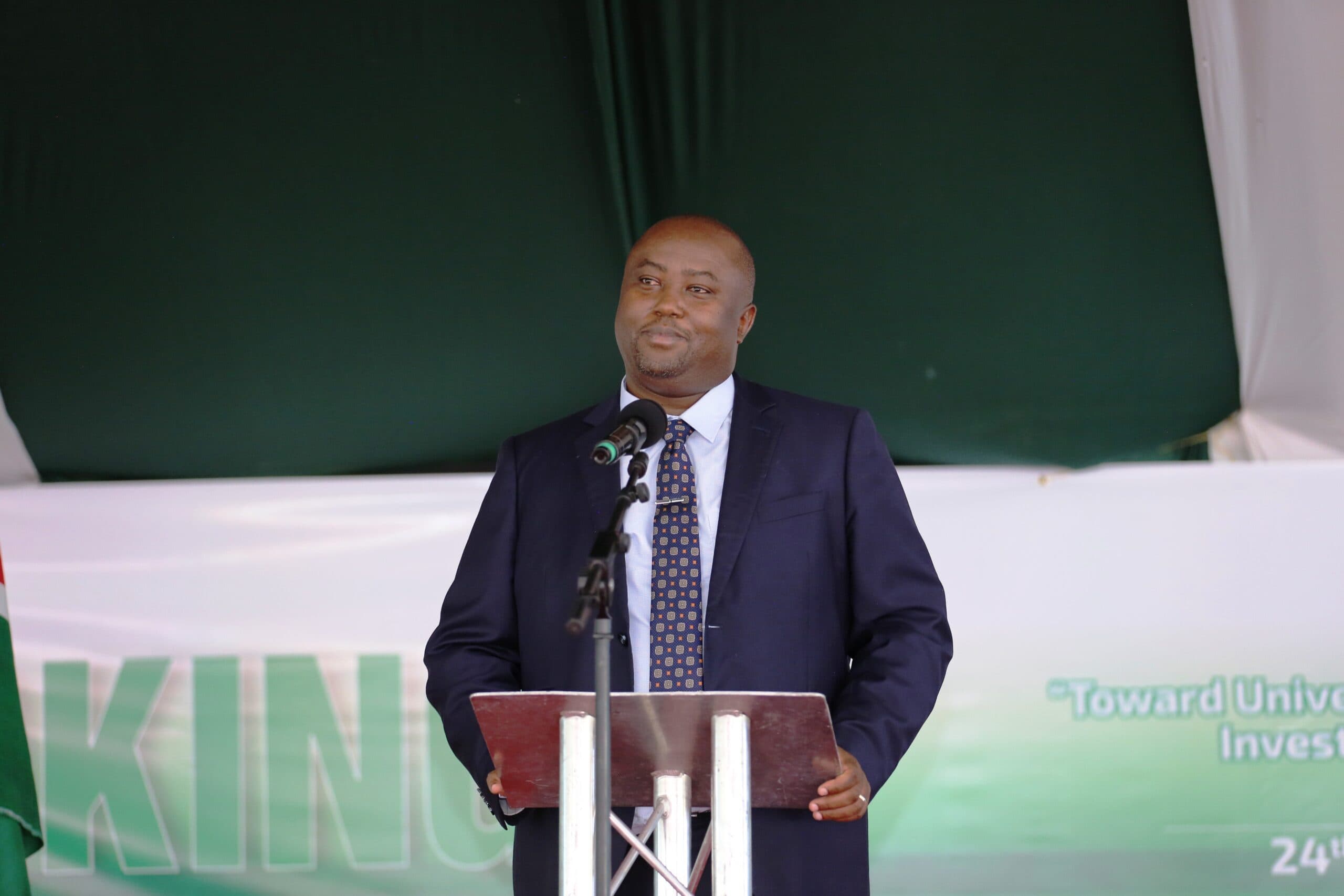 Schools urged to use clean energy to conserve the environment