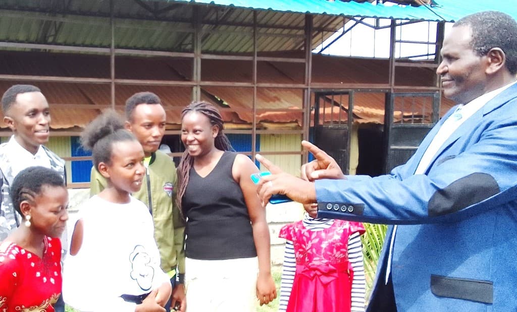 Traders cautioned against exploiting parents ahead of Form 1 students’ admission