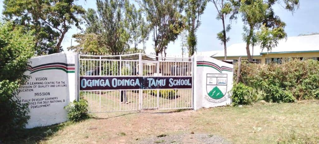 Chaos as parents stage demo at school in Kisumu, demand transfer of Principal image 1