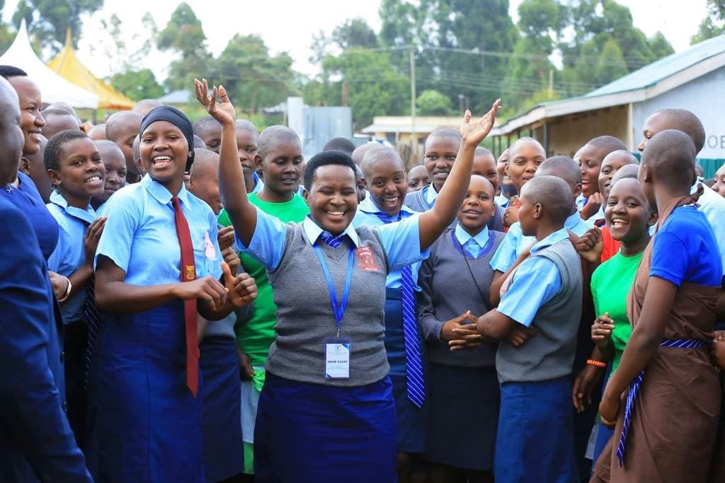 Surprise as senator turns up for school Prize-Giving day adorned in full school uniform image 2
