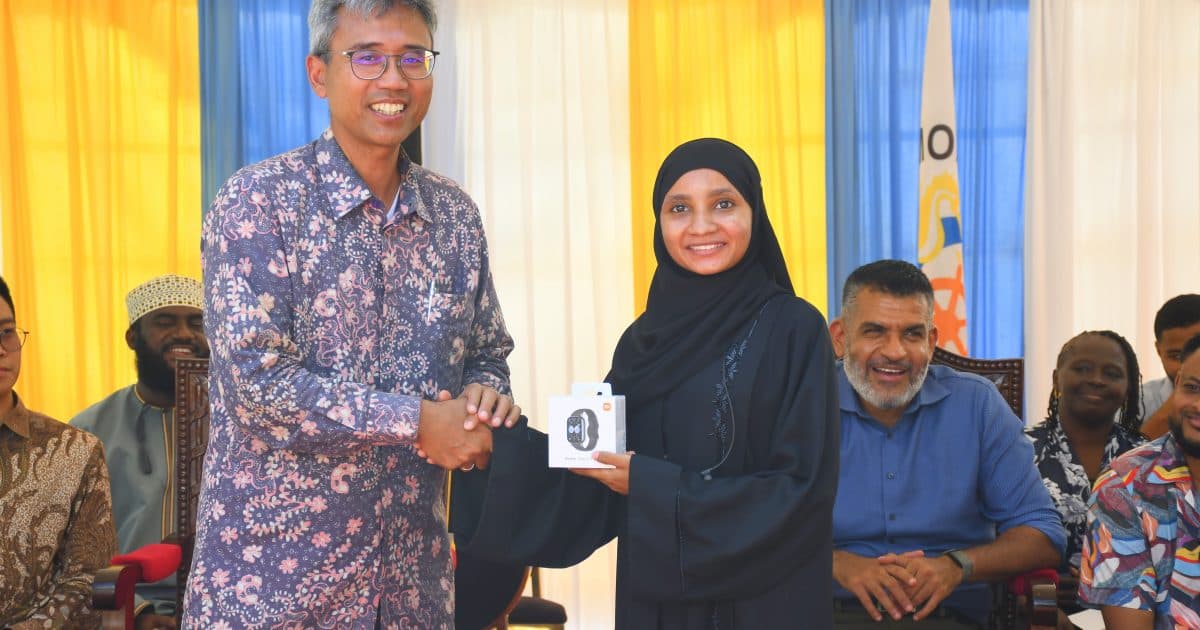 17 students from Mombasa awarded scholarships to study in Indonesia