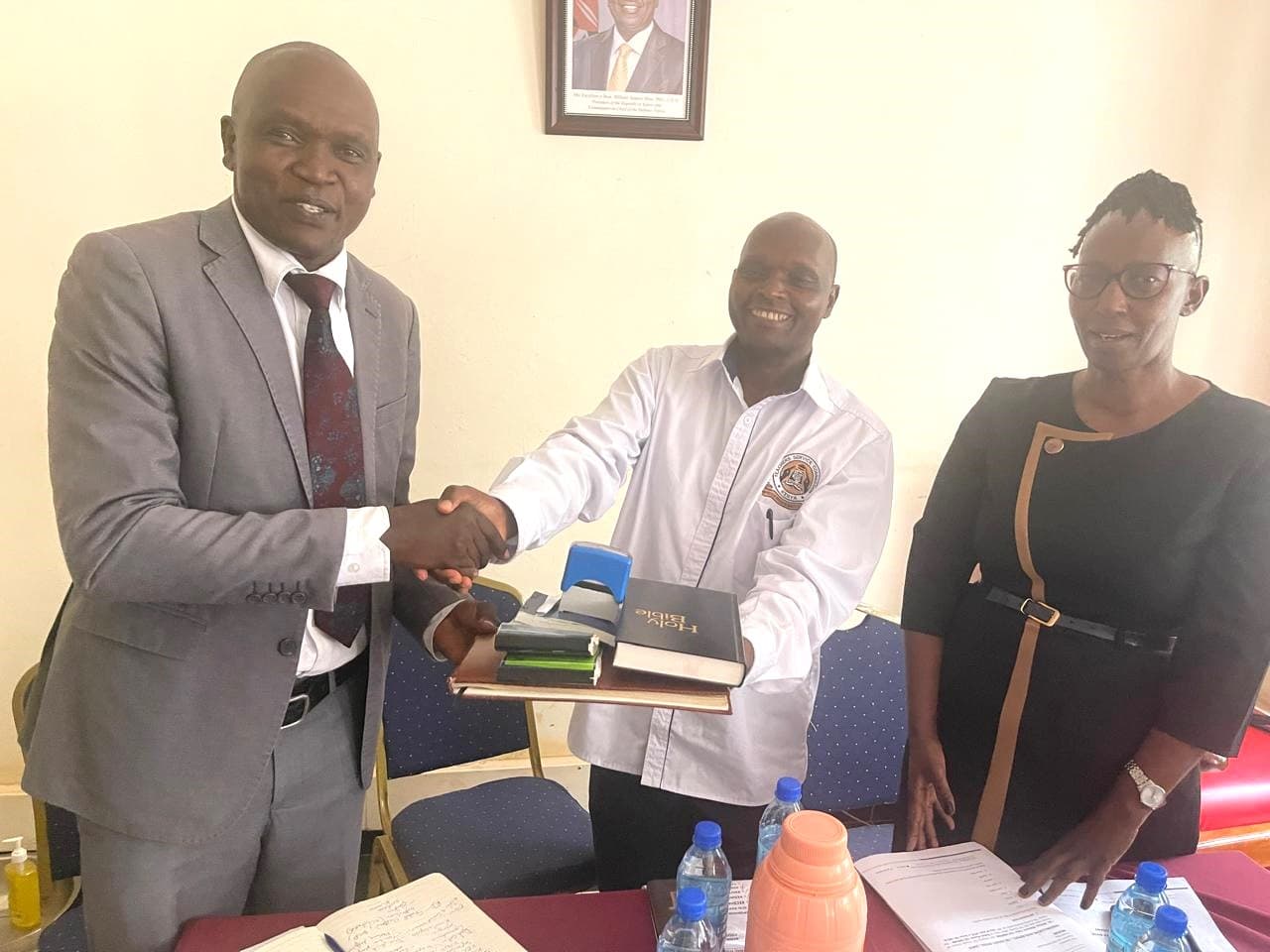TSC County Director Dr William Yator hands over Siaya office as he moves to Bungoma