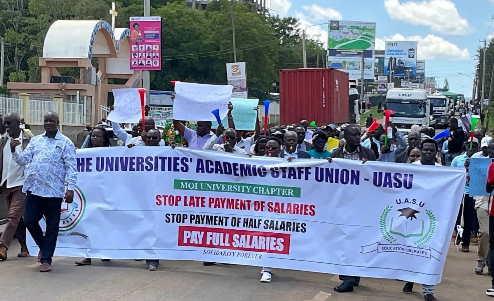 Accustomed to strikes: 700,000 varsity students caught in another disruption
