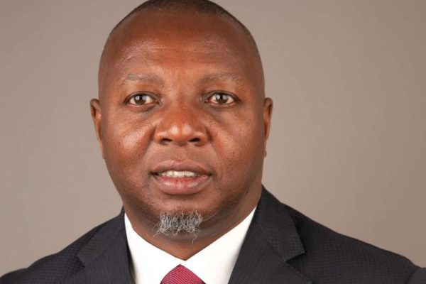 Successful professionals to give back