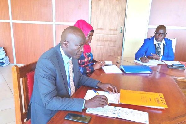 Students in Kakamega urged to apply for Government bursaries
