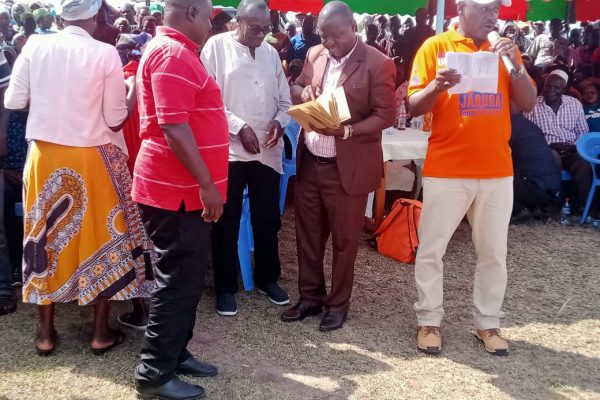 Over 900 Rarieda tertiary students receive Ksh 11.8 million in bursaries