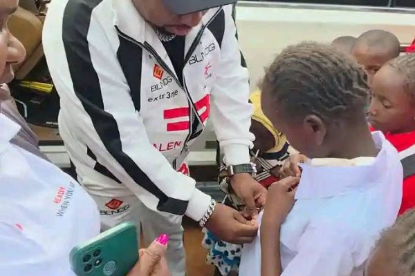 Mike Sonko comes to the aid of needy students at Kilungu
