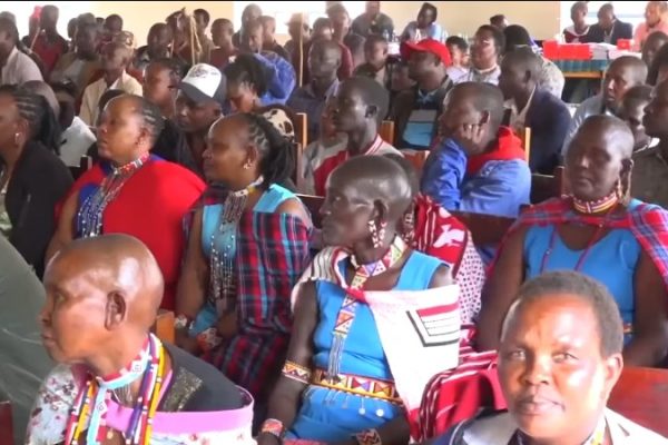 Writers urged to embrace native languages in their work to preserve community heritage