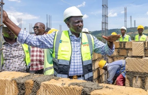 Ruto launches paid internship programme for graduates in housing sector