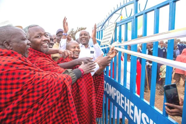 Officials from Face of Kenya International joined teachers and pupils of Lenkishon Comprehensive School Il Bissil Kajiado