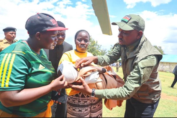 Rescue efforts by the Kenya Airforce among others in saving lives following deadly mudslides in Elgeyo Marakwet. Photo Hillary Muhalya
