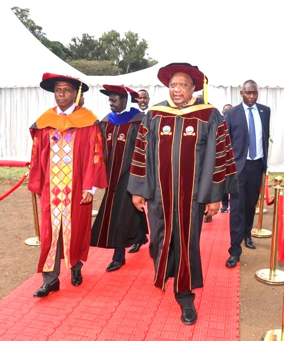 Uhuru Kenyatta attends Kabarak University’s 21st graduation ceremony as chief guest 2 Former President Uhuru Kenyatta heading to the graduation square to preside over Kabarak University Graduation Ceremony