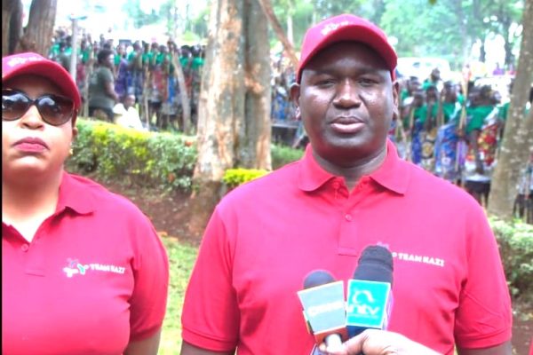 Principal Secretary for Basic education Prof.Julius Bitok addressing press on Saturday in Mt.Elgon