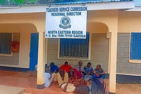Hulugho Primary School teachers camping at the TSC regional director office in Garissa