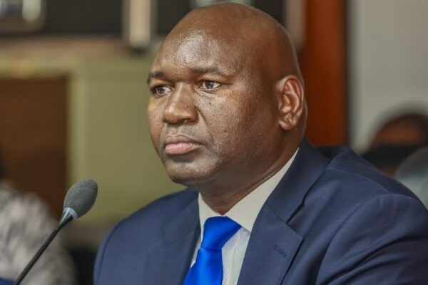 HB8LUUKXYAA4AKK 600x600 1