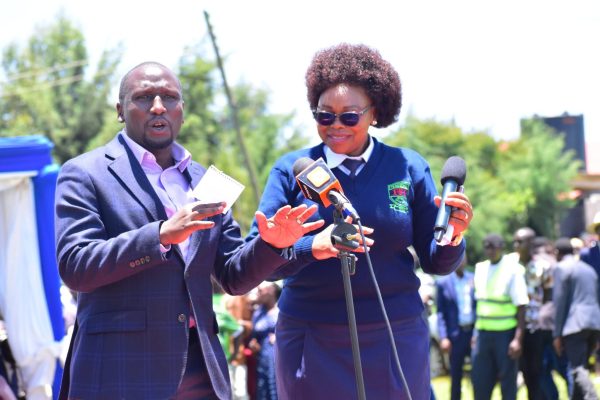 Kericho Senator Aaron Cheruyiot and Women Rep Beatrice Kemei during the Tengecha Girls Thanks Giving ceremony