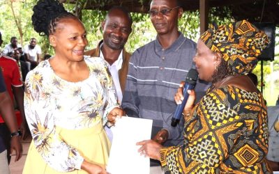 Makueni MP Susan Kiamba addressing residents during bursary issuance ceremony at Wote Green Park in Wote-Nziu ward.
