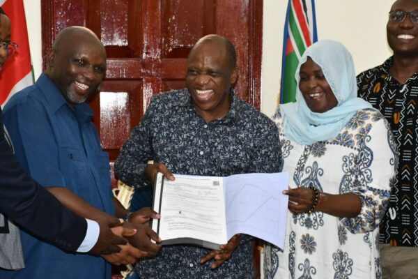 Tana River Governor with Great Lakes University and KeMU officials