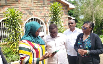 Bungoma Governor Ken Lusaka (middle)