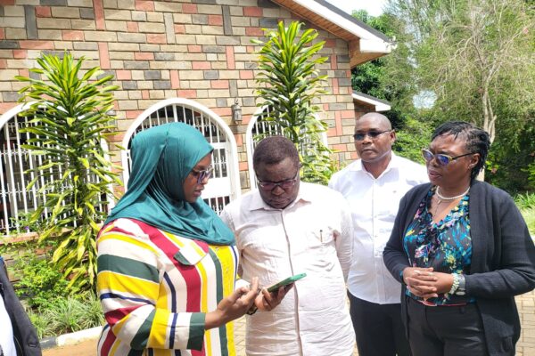 Bungoma Governor Ken Lusaka (middle)
