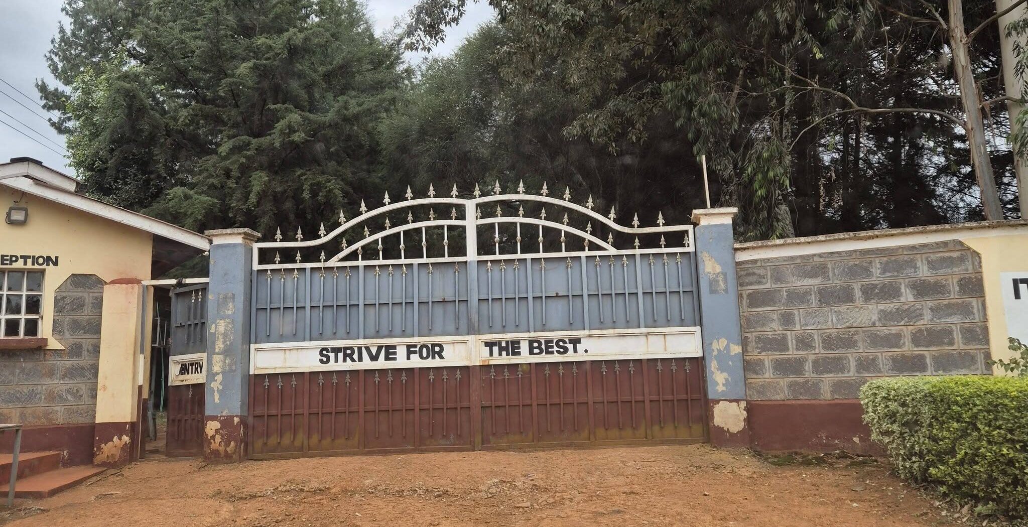 Itigo Girls main gate
