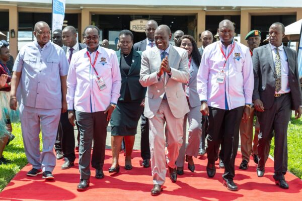 President William Ruto (centre) alongside Education CS Julius Ogamba (l) and Basic Education PS Prof. Julius Bitok during the 2nd National Education Conference in Naivasha