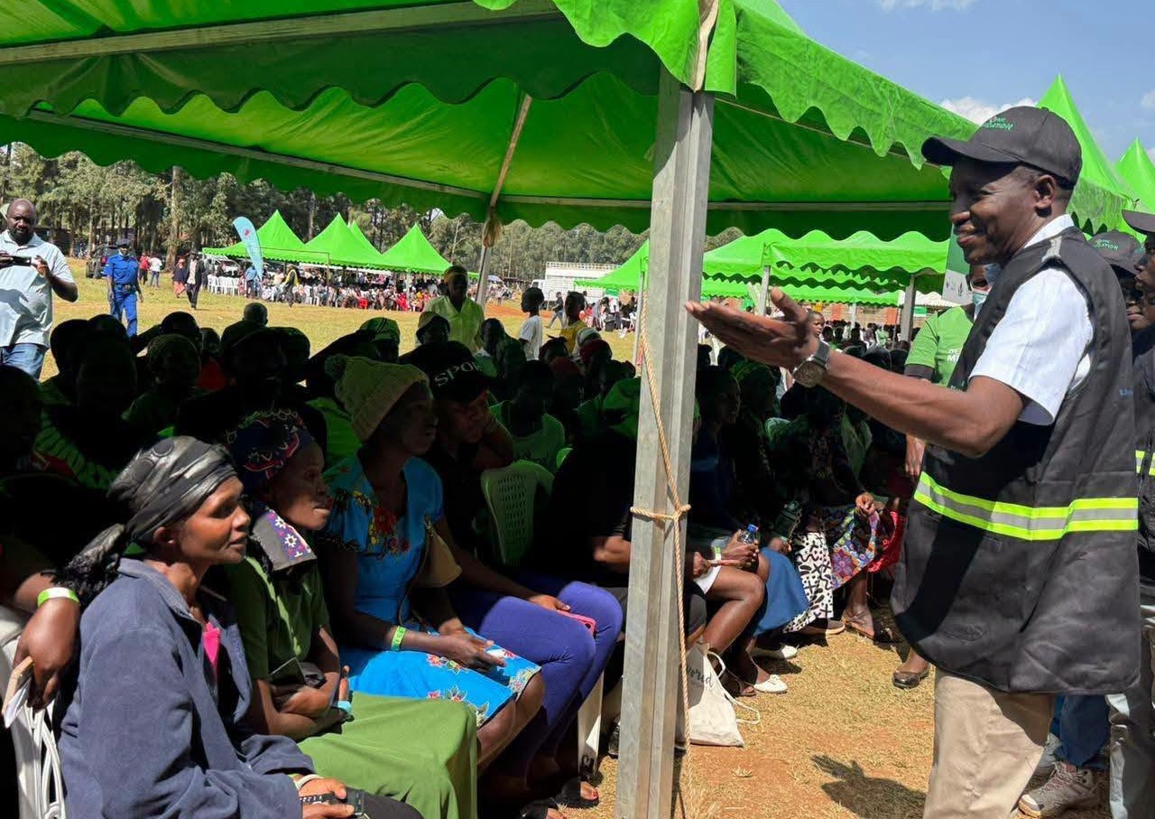Governor Simba Arati
