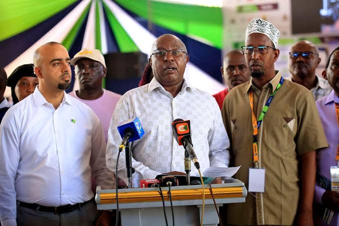 KESSHA National Chairperson Willie Kuria (centre) briefs the media during the 49th KESSHA Annual Conference, an audit has shown male teachers continue to dominate leadership positions in public schools despite women forming the majority of TSC staff-Photo|File