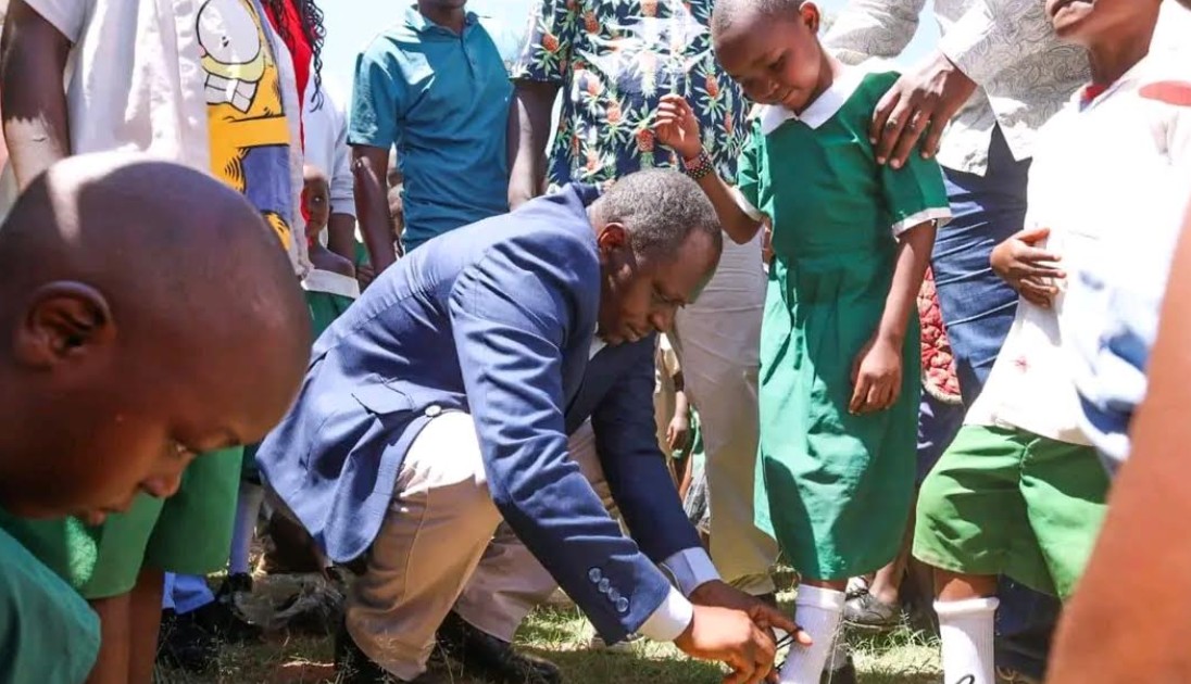 Migori Deputy Governor Dr Joseph Mahiri at Komasincha Primary School in Kuria West Sub-County. Mahiri has urged the Kuria community to embrace alternative sources of livelihood and keep children in school amid concerns over the impact of gold mining on education.